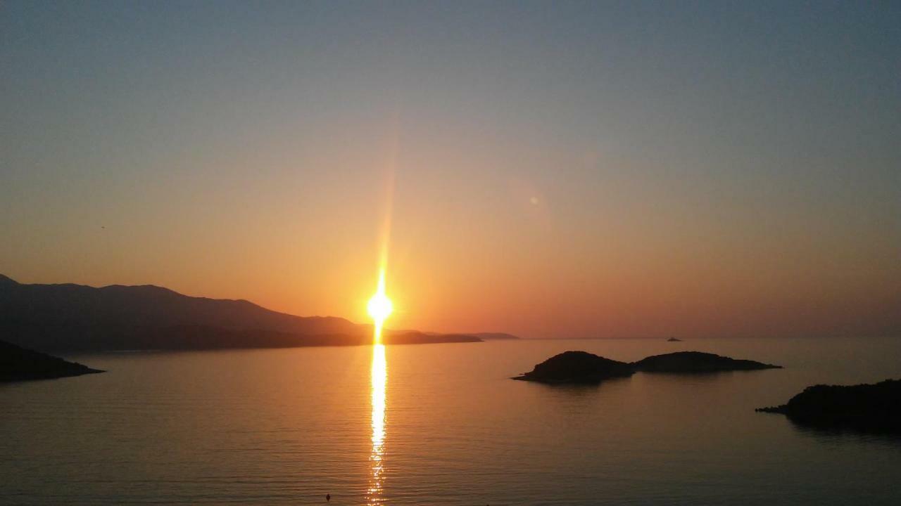 Hotel Majestic Ksamil Exterior foto