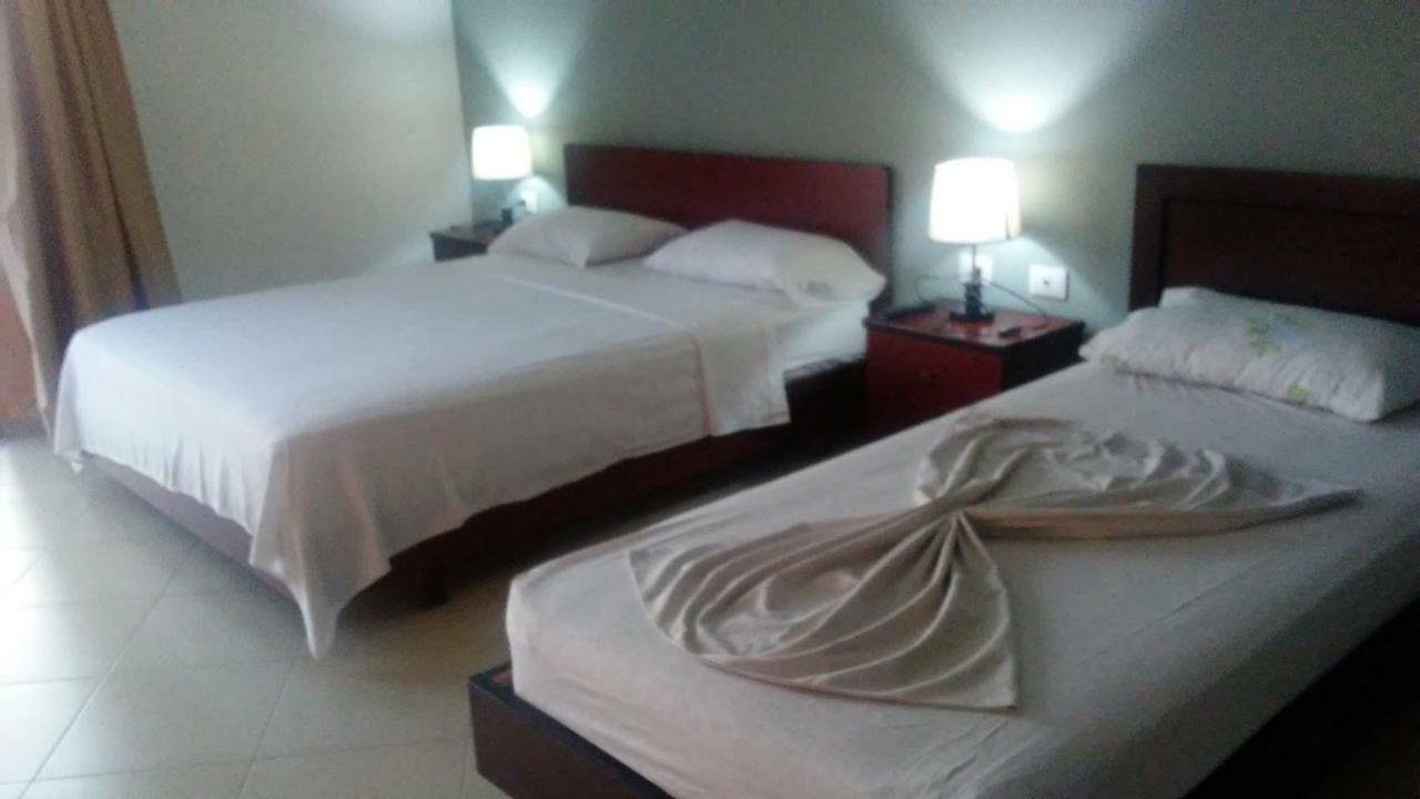 Hotel Majestic Ksamil Exterior foto